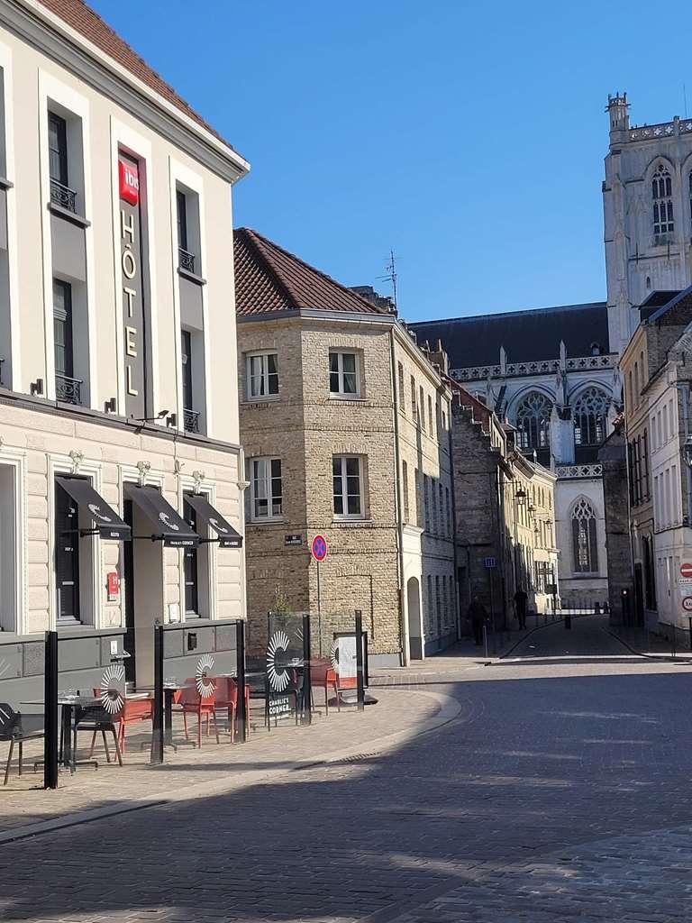 Ibis Saint-Omer Centre Екстериор снимка