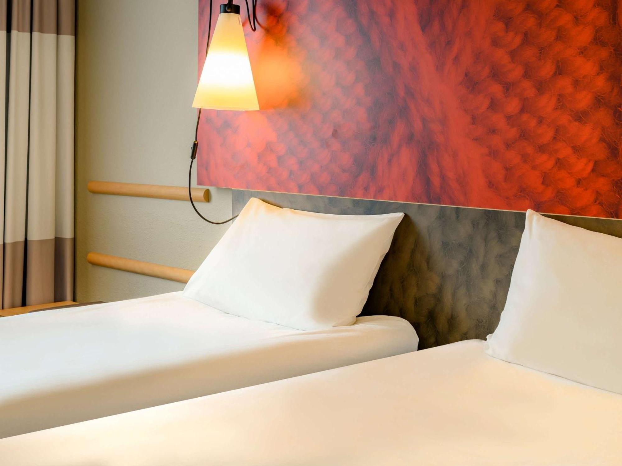 Ibis Saint-Omer Centre Екстериор снимка