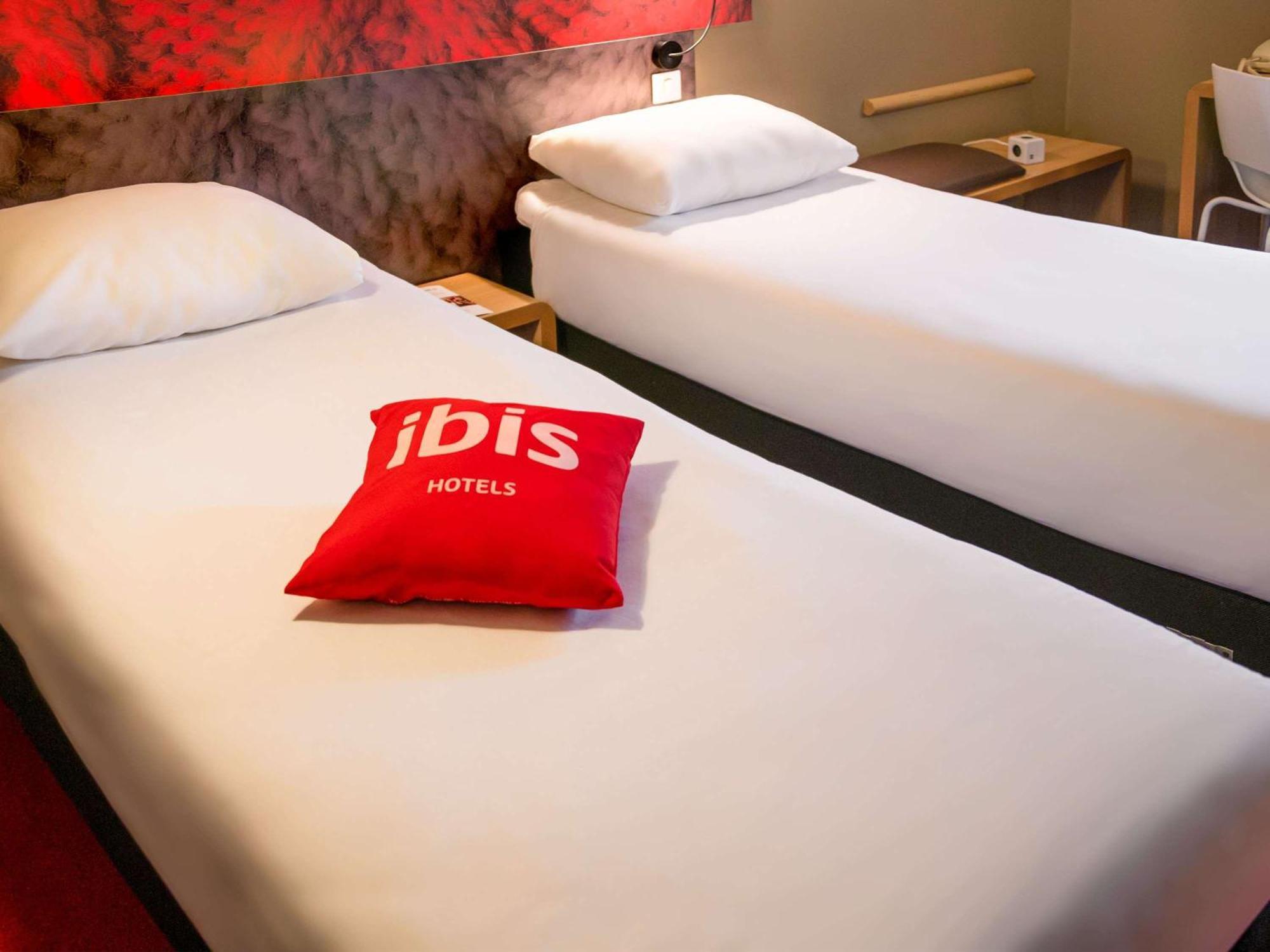 Ibis Saint-Omer Centre Екстериор снимка